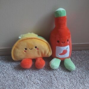 Hallmark Plush Taco and Hot Sauce Magnetic Duo Set - Yellow and Red